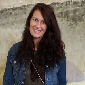 Meet your Posher, Lauren
